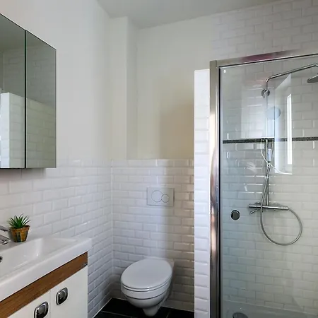 Nice Furnished Aaa- Location